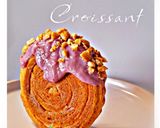 Foto langkah ke 24 dari resep New York Roll Croissant with Strawberry Glaze🍓.