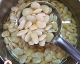 A picture of step 1 of Gujarati Vaal nu shak (Lima beans curry).