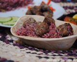 A picture of step 18 of Sumac-beetroo rice with meatballs.
