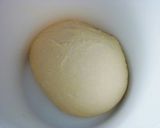 Foto langkah ke 2 dari resep Donat Empuk ala Krispy Kreme.