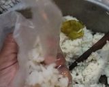 Foto langkah ke 2 dari resep Lontong isi kentang wortel.