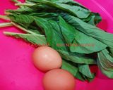 Foto langkah ke 1 dari resep Tumis sawi hijau telur.