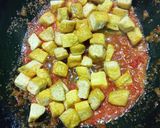 Foto langkah ke 3 dari resep Tahu kuning Ayam Suwir kemangi.