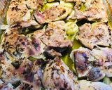 A picture of step 7 of Tarragon Chicken Thighs with Veggies 😁😁😁.