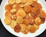 A picture of step 3 of Mini pancakes.