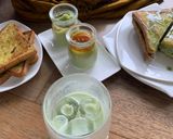 Foto langkah ke 6 dari resep Matcha Latte Ice Shaken.