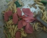 Foto langkah ke 5 dari resep Mi Goreng Pipih.