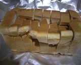 A picture of step 2 of Bloomin onion bread with kienyeji chicken#myfavoriteeasterdish.