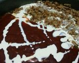 A picture of step 4 of Creamy sweet & spicy pork with tuna spaghetti .