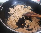 A picture of step 1 of Wheat flour halwa.