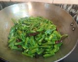 A picture of step 4 of Garlic Flat Beans or Lahsuni Sem.
