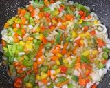 Foto del paso 1 de la receta: Merluza en cama de pimientos
