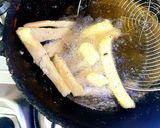 A picture of step 7 of Rice fries.