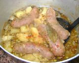 Foto del paso 7 de la receta: Chorizos a la sidra con papas y arvejas