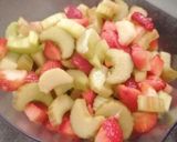 Une image de l'étape 4 de Crumble fraise rhubarbe 🍓.