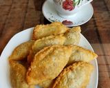 Foto langkah ke 4 dari resep Karipap sarden kentang bumbu kari.