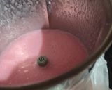 A picture of step 2 of Rose Banana Milk Shake.