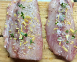 Foto del paso 1 de la receta: Corvina negra al limón y ajo negro