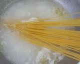 Hình bước làm 3 của món Ăn Chay Spaghetti(mỳ ý) sốt kem và khoai nghiền