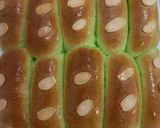 Foto langkah ke 6 dari resep Roti Sobek Pandan.