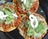 Foto del paso 4 de la receta: Tostadas de tinga