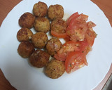 Foto del paso 5 de la receta: Buñuelos de garbanzos, salchicha y brotes de soja