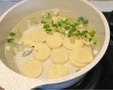 Foto langkah ke 2 dari resep Chinese Egg Drop Soup pakai Egg Tofu, Less Than 15 Minutes! ✨.