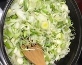 Foto del paso 2 de la receta: Tarta de puerros y cebolla❤️