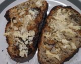 A picture of step 2 of Tuna mozzarella melt.
