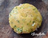 A picture of step 5 of Koki (Sindhi Special Breakfast).
