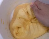 Foto langkah ke 5 dari resep Pumpkin Bread.
