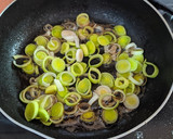 Foto del paso 3 de la receta: Carrilladas de cerdo con salsa de boletus
