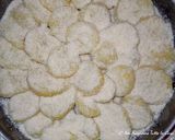 Foto del passaggio 2 della ricetta Filetti di Branzino in crosta di frutta secca con patate "Sabbiate"