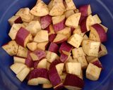 Foto langkah ke 2 dari resep Cumi Asin Terong Tumis Sambal Tomat.