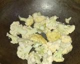 ফুলকপি আলু ডালনা(foolkopi aloo dalna recipe in bengali) রেসিপি ধাপ - 2 ছবি