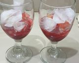 Foto langkah ke 3 dari resep Strawberry milk and jelly.