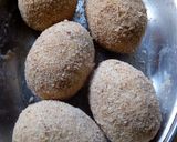 A picture of step 4 of Scotch Eggs#deepfriedsnack.