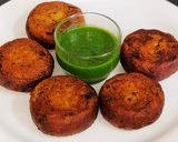 A picture of step 4 of Crispy Aloo Tikki.