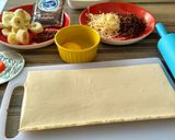 Foto langkah ke 1 dari resep Strudel / choco cheese banana pastry.