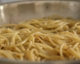 A picture of step 2 of Peri peri spaghetti (Arrabbiata sauce).