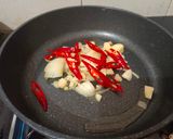 Foto langkah ke 2 dari resep Spaghetti Aglio Olio.