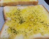 Foto langkah ke 3 dari resep Garlic Bread.