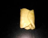 A picture of step 2 of Rose mathri.