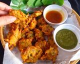 प्याज के पकौड़े (pyaz ke pakode recipe in Hindi) रेसिपी चरण 7 फोटो
