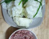 Hình bước làm 1 của món Canh bắp cải cuộn thịt