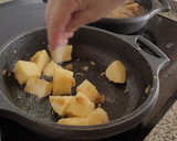 Foto del paso 4 de la receta: Alcachofas con patatas y almejas