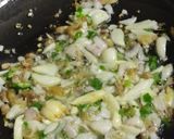 एग हाका नूडल्स (egg hakka noodle recipe in marathi) रेसिपी स्टेप 2 फोटो 