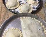 Foto del paso 2 de la receta: Empanadas de acelga plato volador