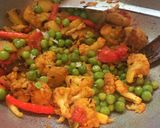A picture of step 4 of Aloo Gobi Matar.