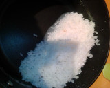 Foto del paso 1 de la receta: Arroz en salsa de tomate y sobrasada